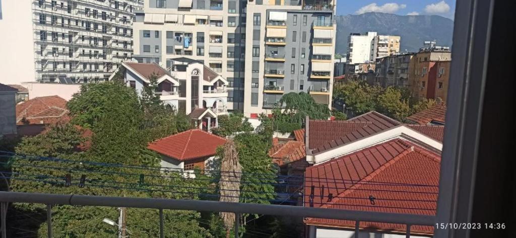 Sina Royal Hostel Tirana Extérieur photo